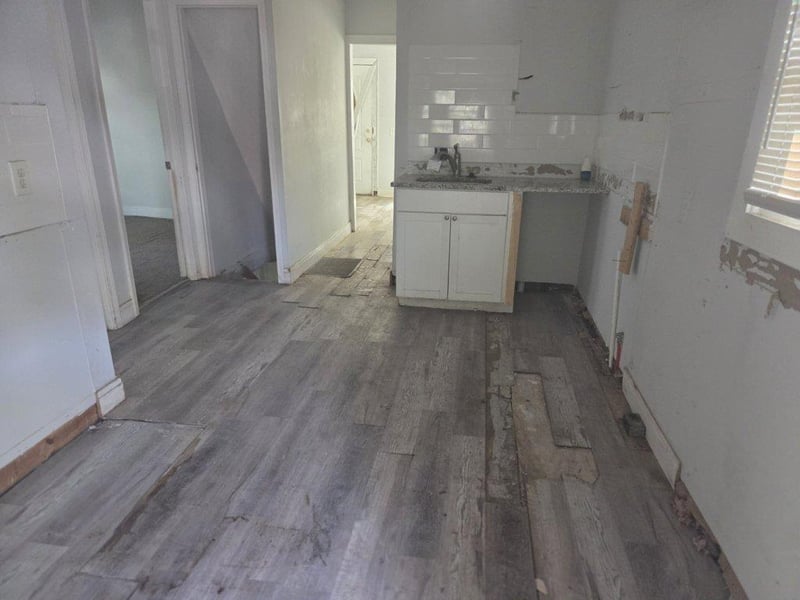 2104 E 59th St, Kansas City, MO 64130