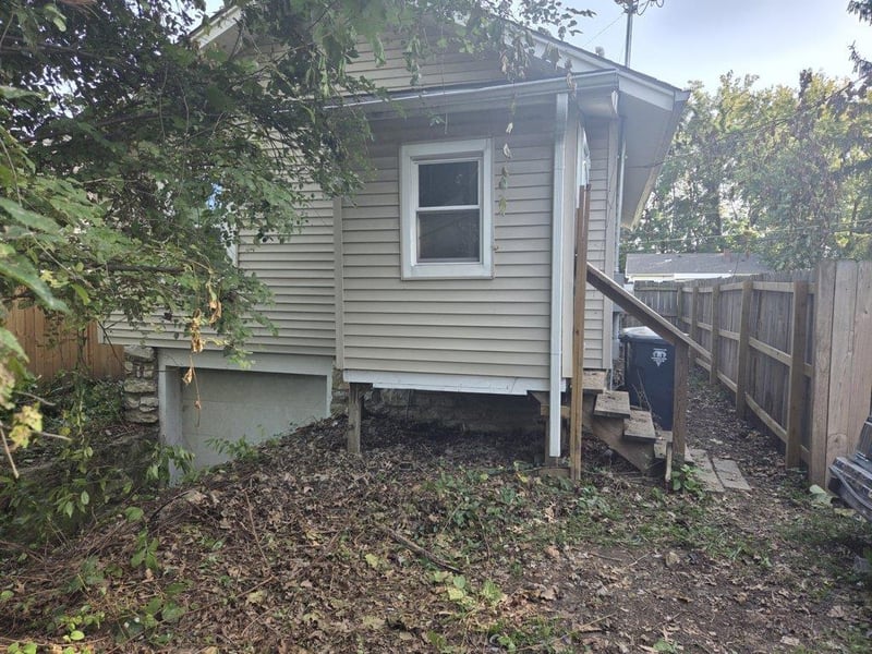 2104 E 59th St, Kansas City, MO 64130