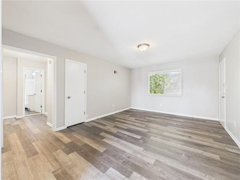 8030 Campbell St, Kansas City, MO 64131