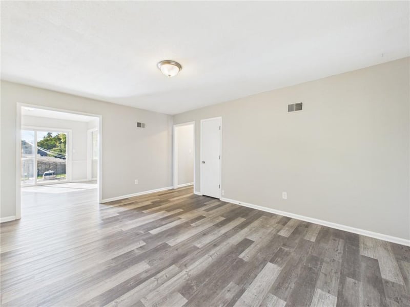 8030 Campbell St, Kansas City, MO 64131