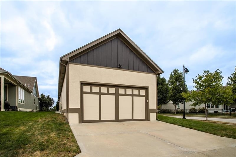 8117 N Farley Ave, Kansas City, MO 64158