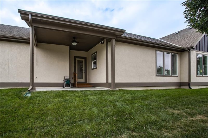 8117 N Farley Ave, Kansas City, MO 64158