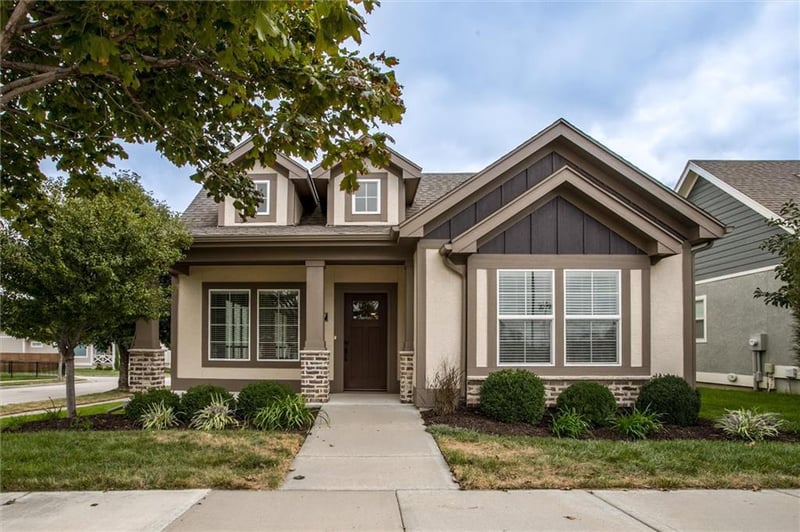 8117 N Farley Ave, Kansas City, MO 64158