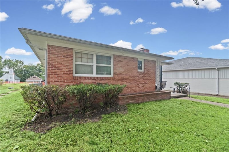 116 N Folger St, Carrollton, MO 64633