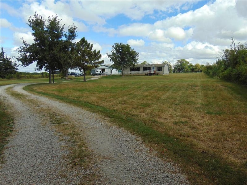 15593 NE County Road 2003 N/A, Archie, MO 64725