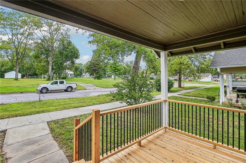 709 S Tremont Ave, Ottawa, KS 66067
