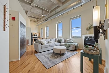 2107 Grand Blvd #1207, Kansas City, MO 64108