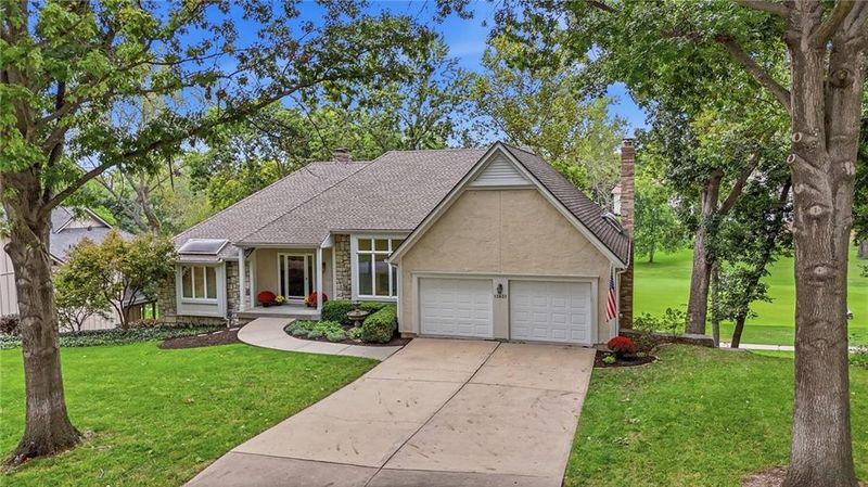 12637 Pawnee Ln, Leawood, KS 66209