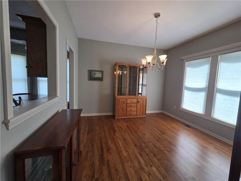 1005 Hidden Meadows Dr, Paola, KS 66071