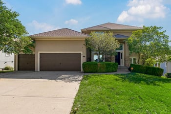 10411 N Euclid Ave, Kansas City, MO 64155