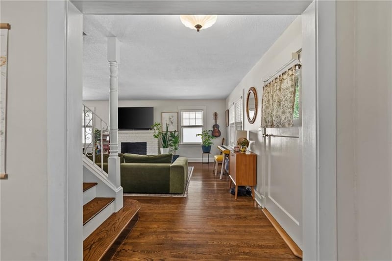 620 W 60th Ter, Kansas City, MO 64112