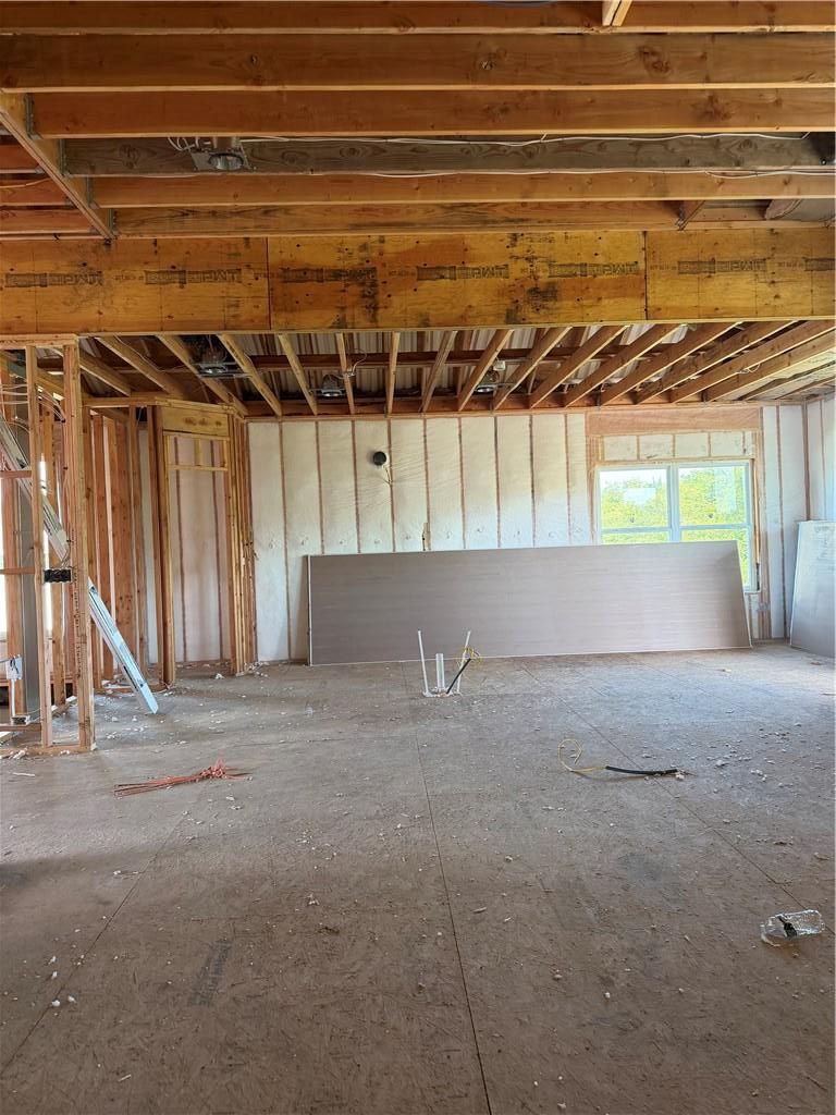 833 Reed Dr, Raymore, MO 64083