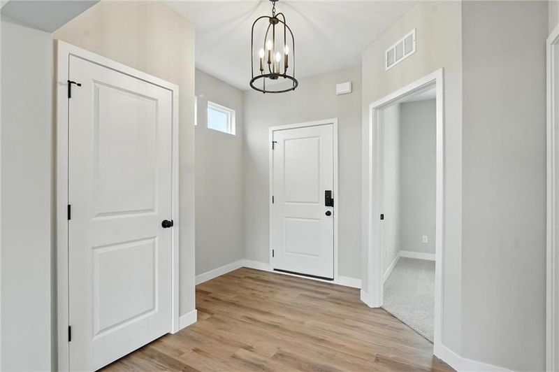 9616 N Ava St, Kansas City, MO 64154