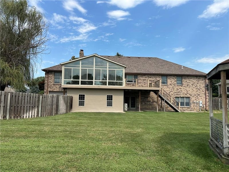 3008 Woods Ct, St Joseph, MO 64505