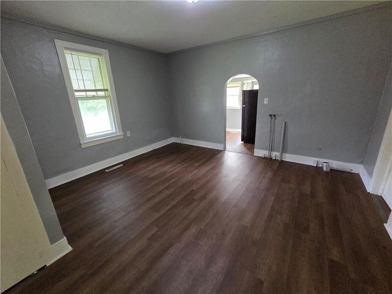 2403 N 2nd St, St Joseph, MO 64505