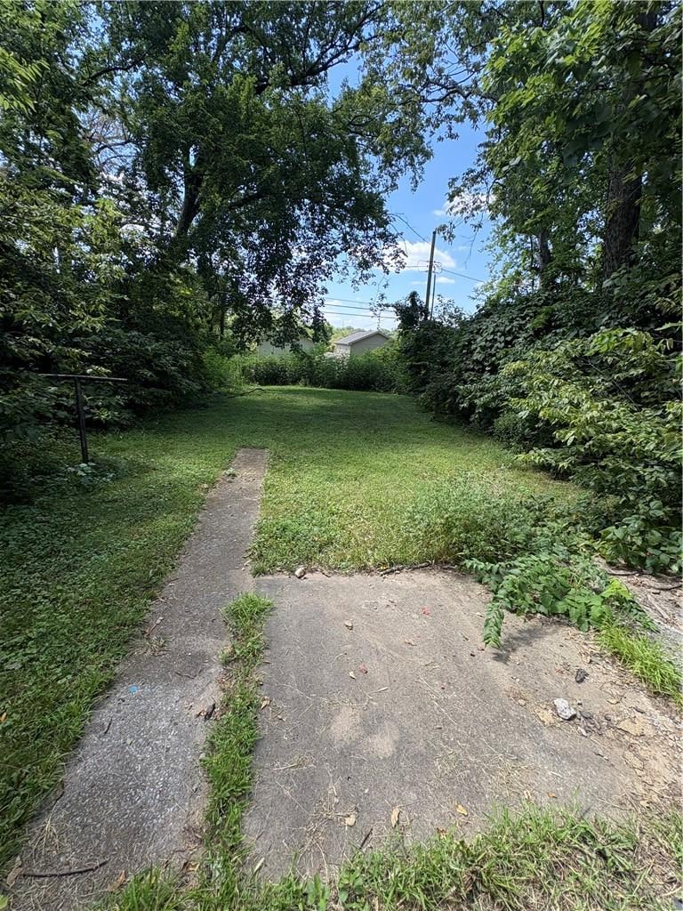 4030 Woodland Ave, Kansas City, MO 64110