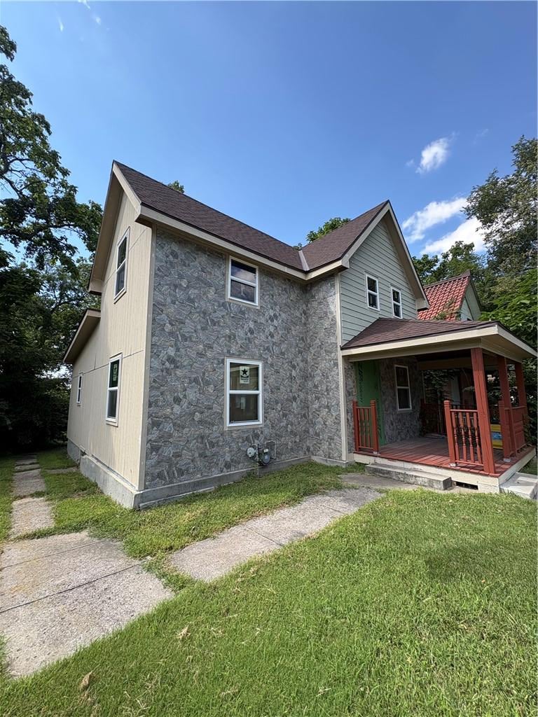 Woodland Ave, Kansas City, MO 64110