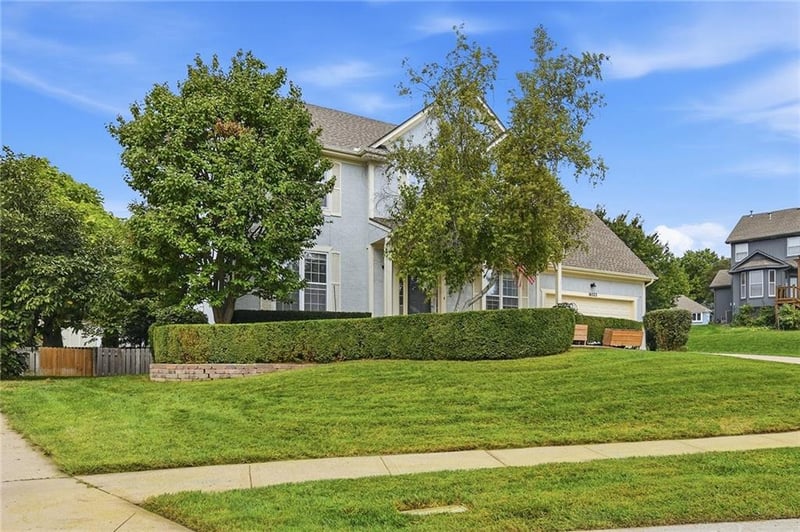 16522 W 81st St, Lenexa, KS 66219