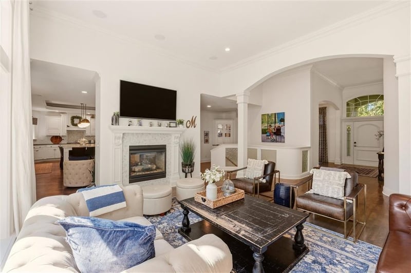 8447 Summit St, Lenexa, KS 66215
