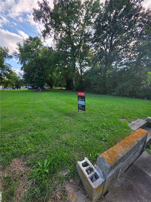 309 E Royle St, Richmond, MO 64085