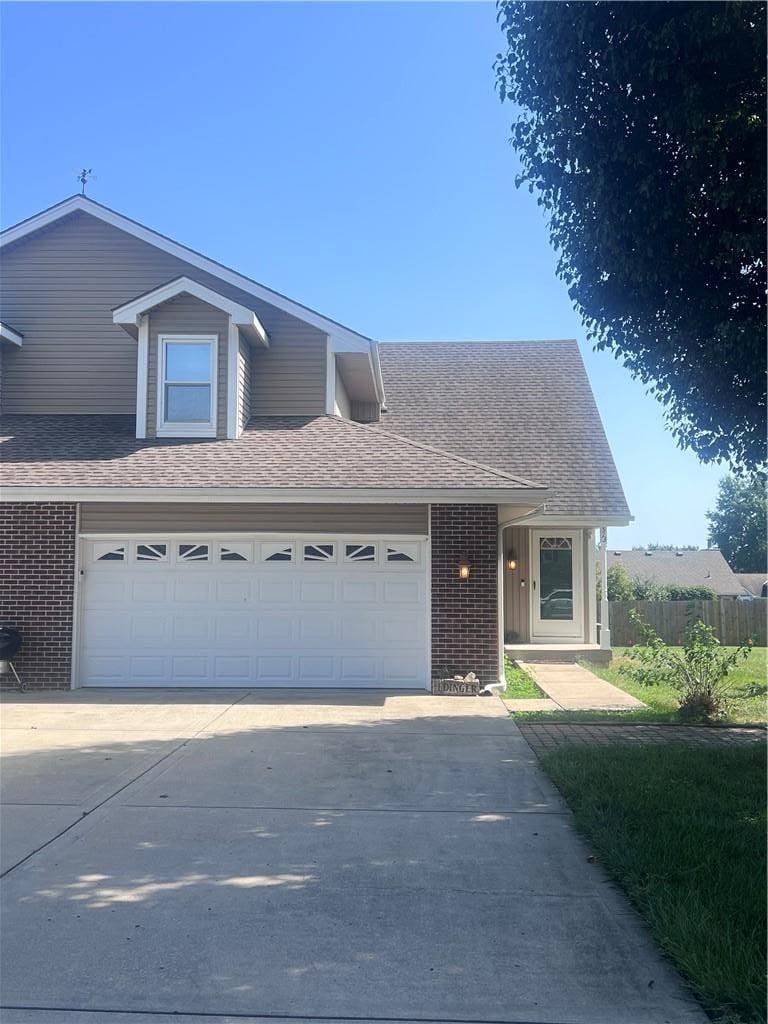513 Cape Cod Ct, Smithville, MO 64089
