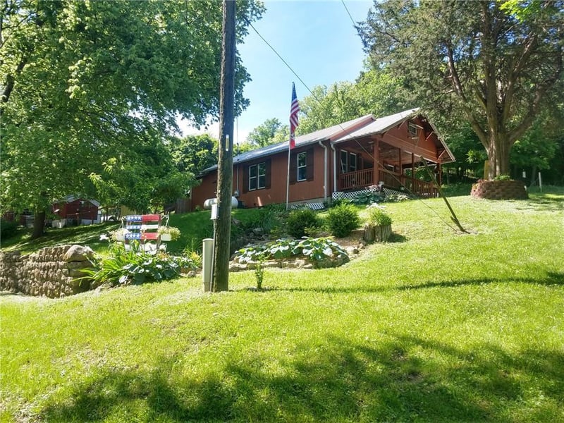 10801 SW Bluff Rd, St Joseph, MO 64504