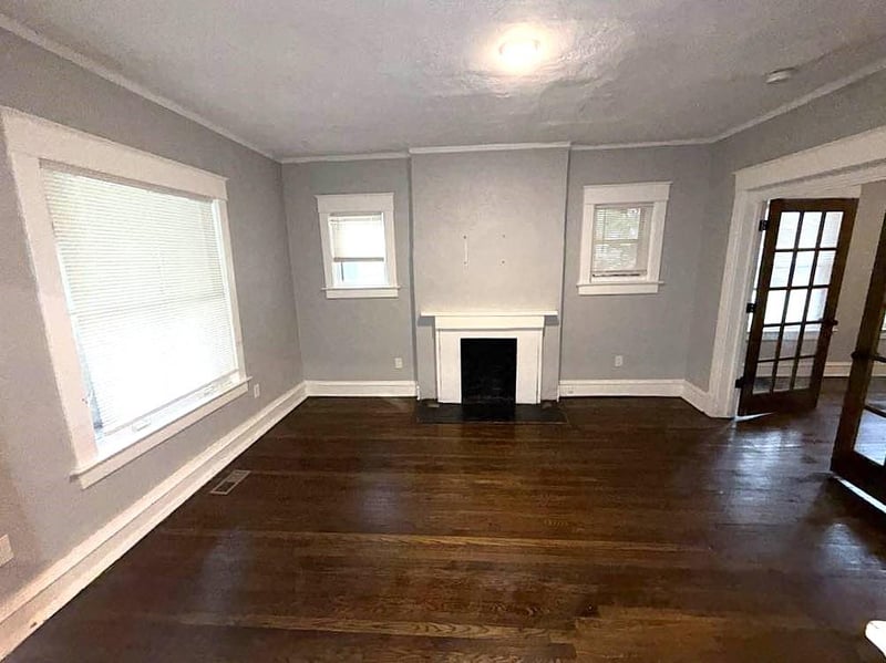 3249 E 28th St, Kansas City, MO 64128