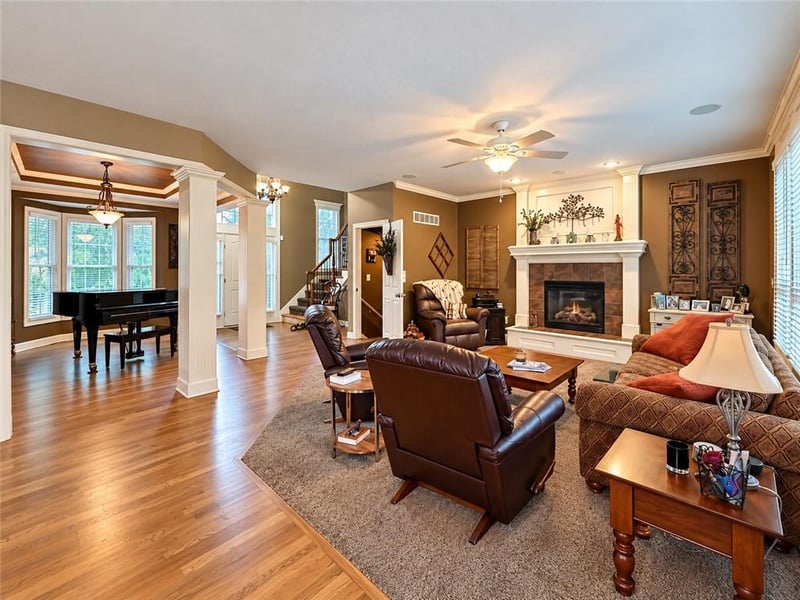 21727 W 96 St, Lenexa, KS 66220