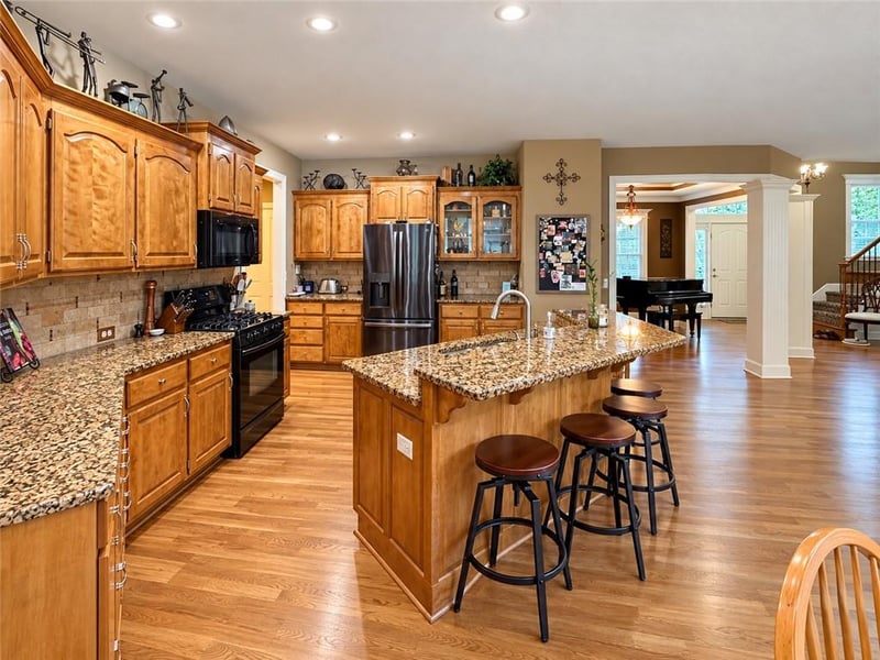 21727 W 96 St, Lenexa, KS 66220