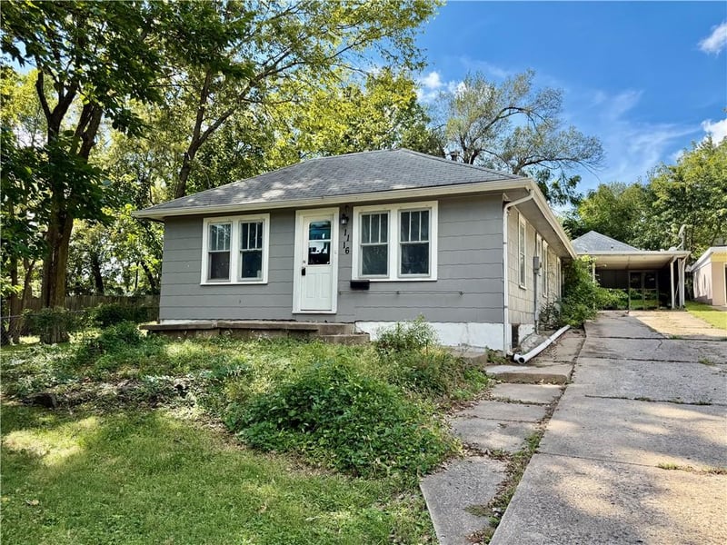 1116 S Leslie St, Independence, MO 64050