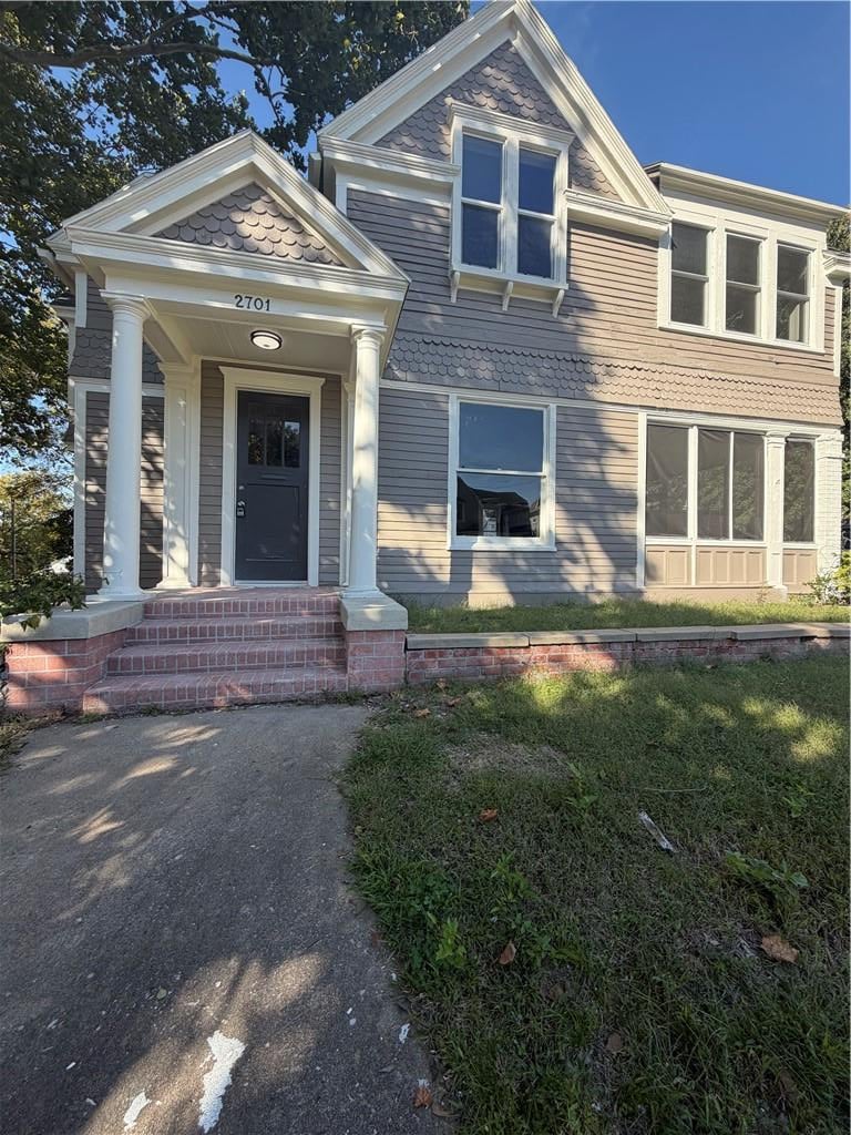 2701 Folsom St, St Joseph, MO 64506