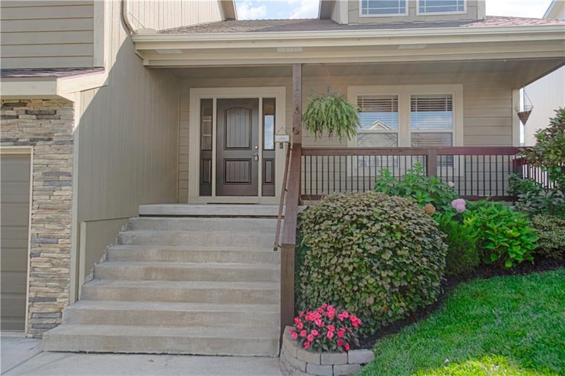 21425 W 47th Ter, Shawnee, KS 66218