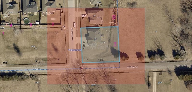 313 S Whilshire Dr, Tonganoxie, KS 66086
