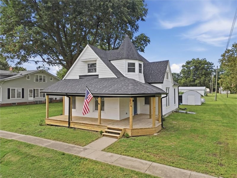 304 South Elm St, Norborne, MO 64668