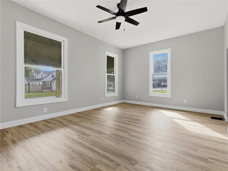304 South Elm St, Norborne, MO 64668
