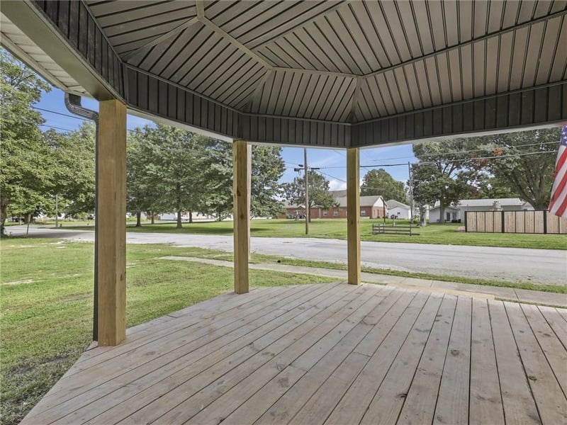304 South Elm St, Norborne, MO 64668