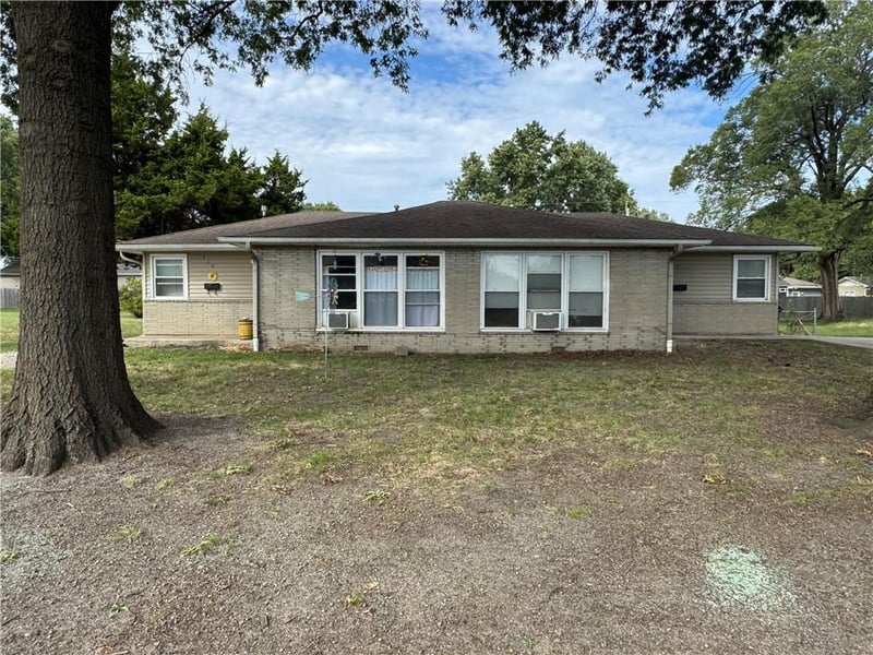 430 and 432 Shawnee St, Gardner, KS 66030