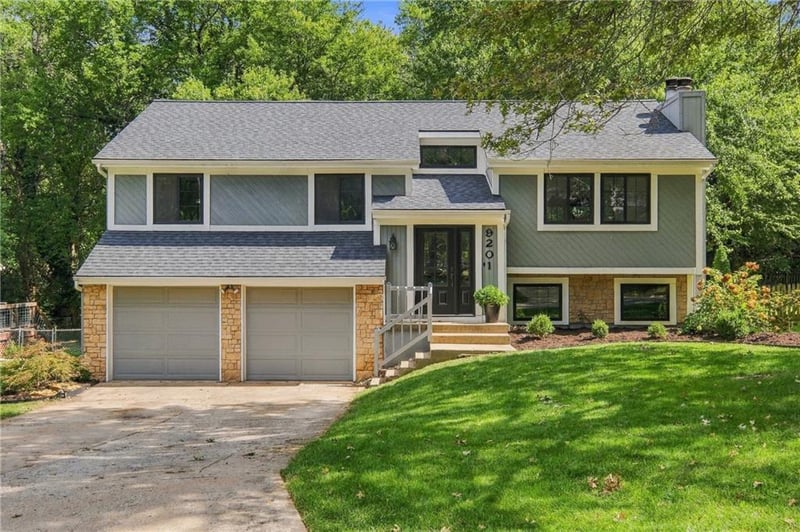 9201 Acuff Ln, Lenexa, KS 66215