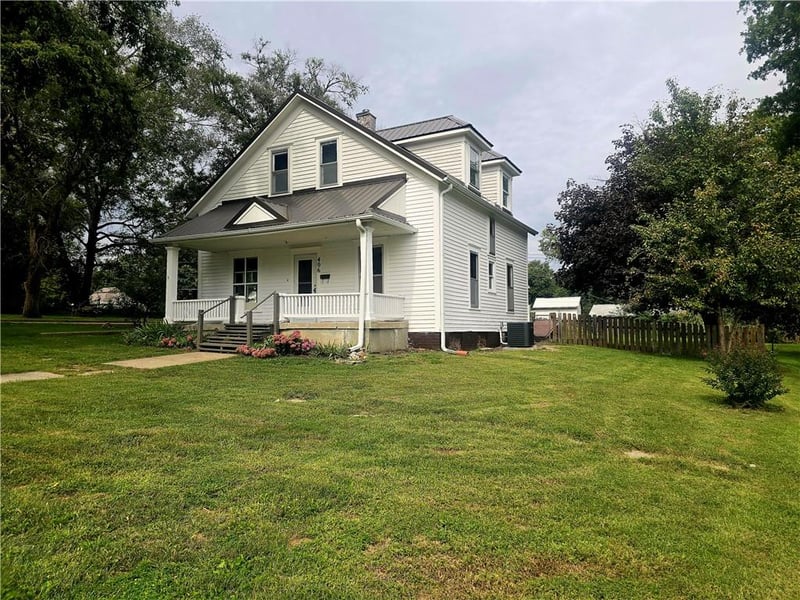 406 College St, Tarkio, MO 64491