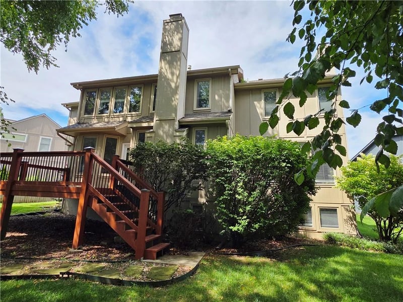 11009 W 131st St, Overland Park, KS 66213
