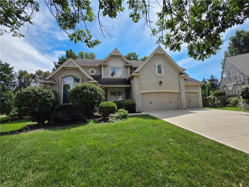 11009 W 131st St, Overland Park, KS 66213
