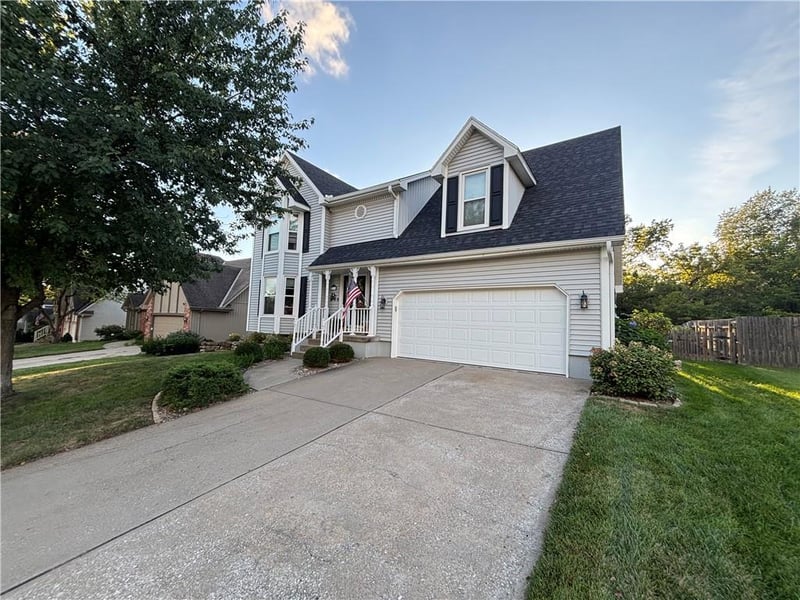 13th St, Blue Springs, MO 64015