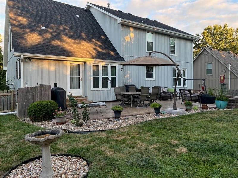 13th St, Blue Springs, MO 64015
