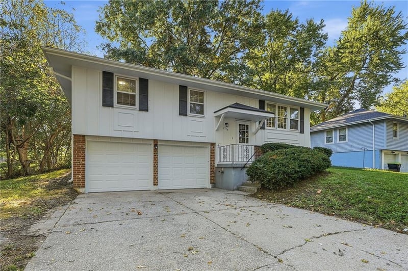 1913 N Plymouth Rd, Independence, MO 64058
