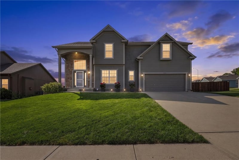 9644 Adrian Ave, Kansas City, MO 64154