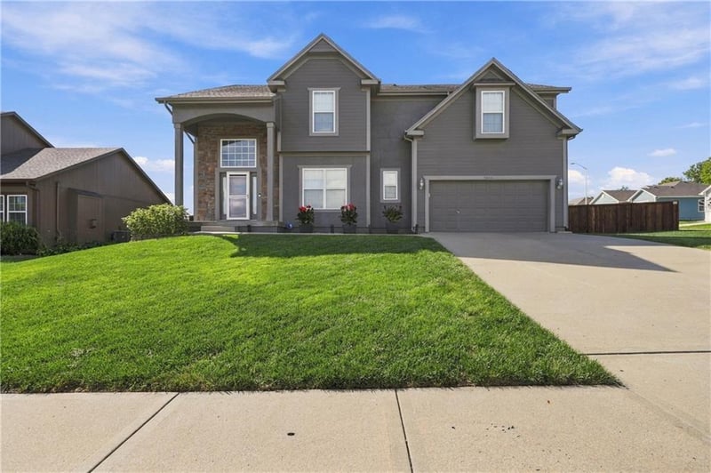 9644 Adrian Ave, Kansas City, MO 64154