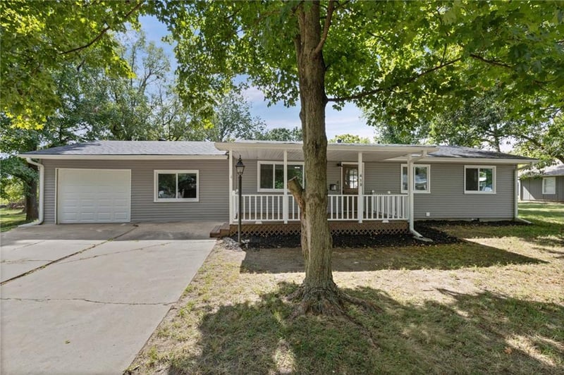 410 E Elm St, Drexel, MO 64742