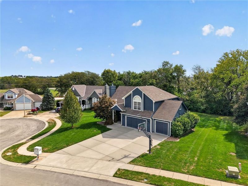 2017 Sw Post Oak Rd, Lee's Summit, MO 64082
