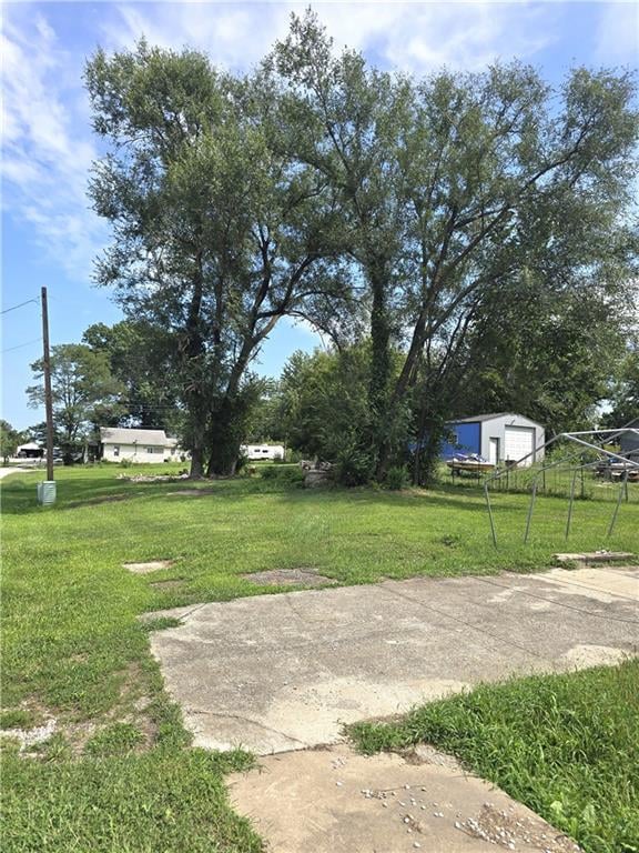 111 N C Hw, Rayville, MO 64084