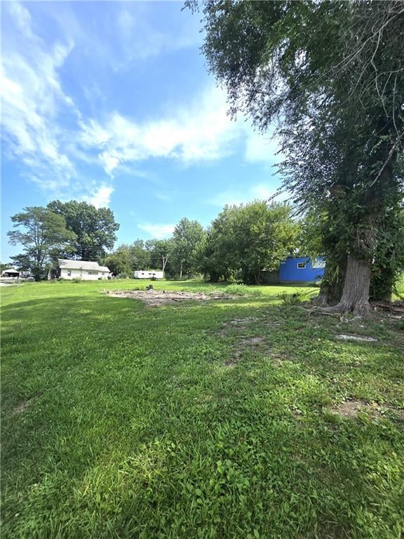 111 N C Hw, Rayville, MO 64084